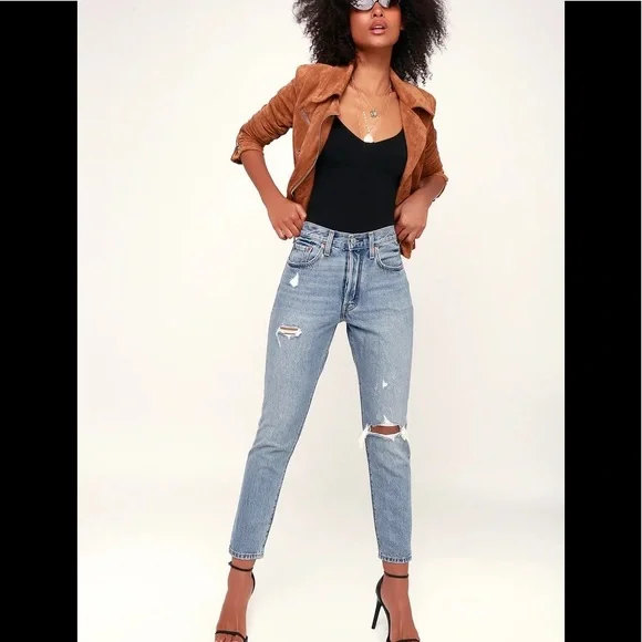 Levi's Jeans Levis Light Wash Buttonfly Ripped Mom Jeans